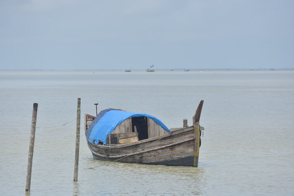 Disaster Risk and Vulnerability of Coastal Districts in Bangladesh